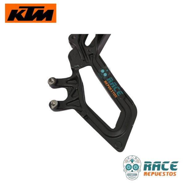 ESTRIBERA COPILOTO DERECHO KTM RC 200 RC 390 (DELANTERO) - Image 10