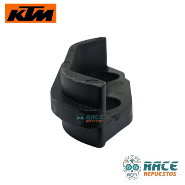 GUIA CADENA RUEDA TRASERA KTM DUKE KTM RC Svartpilen ORIGINAL - Image 4